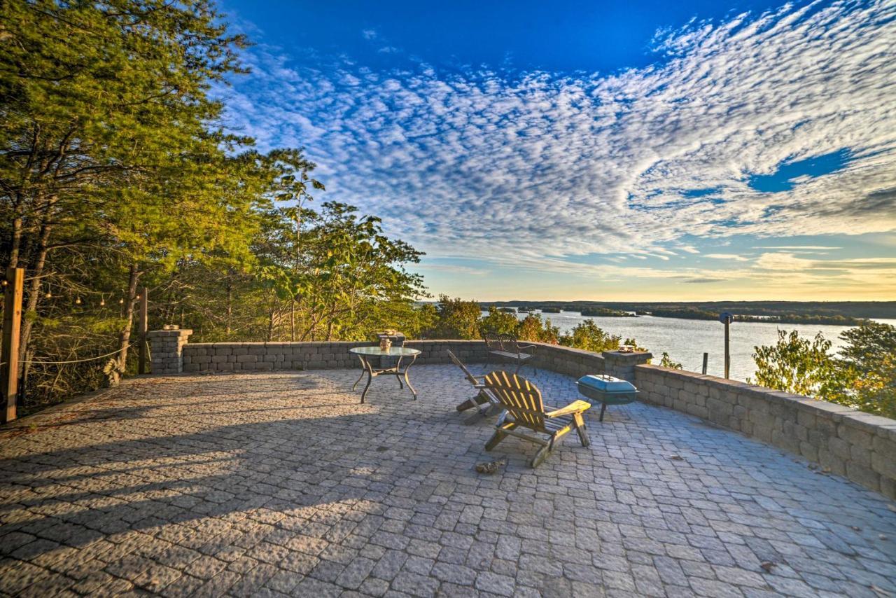 Historic Cabin With Stunning Kentucky Lake View Villa Waverly Eksteriør billede